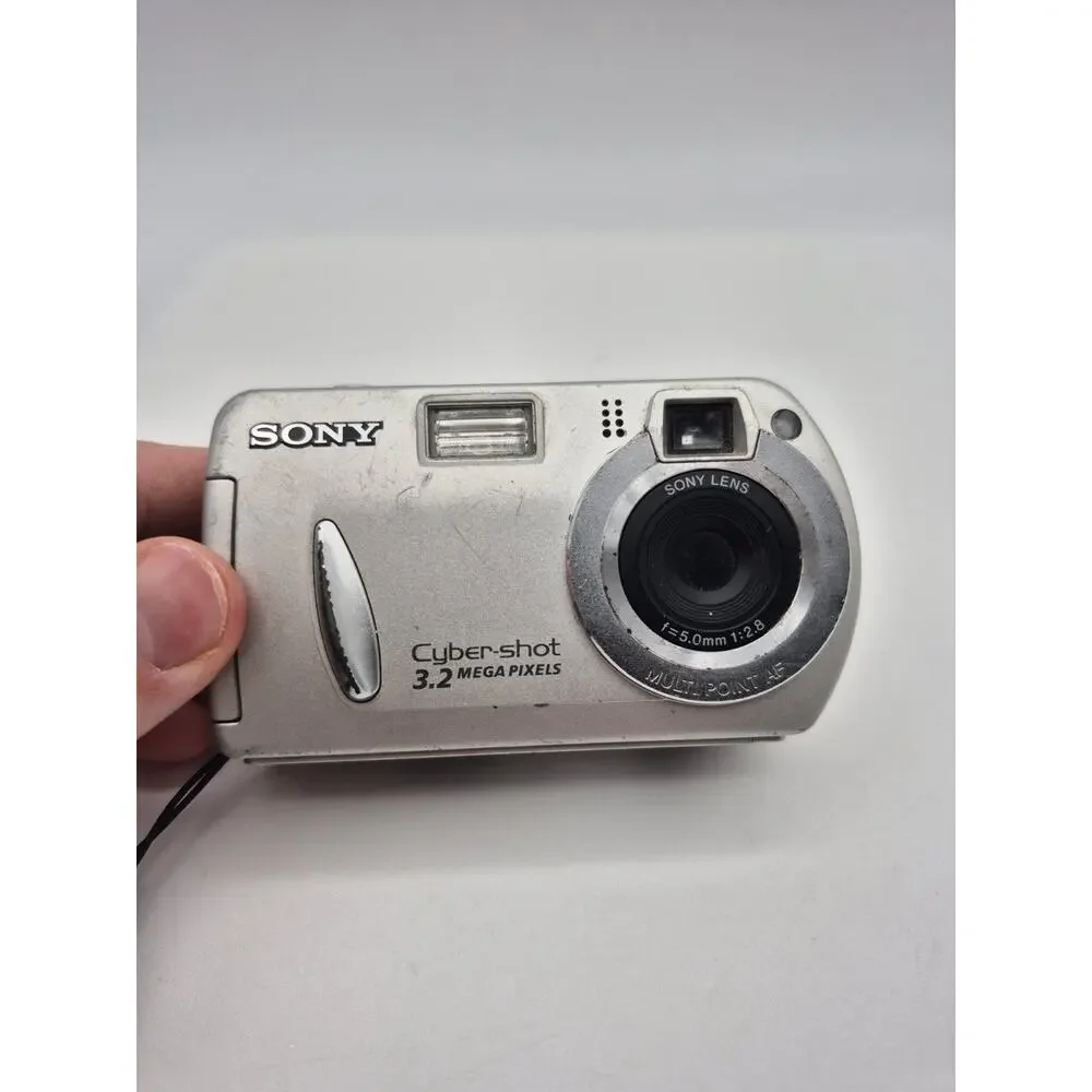 Sony Digital Camera Cybershot DSC-P32 3.2MP Silver For Parts Read Description